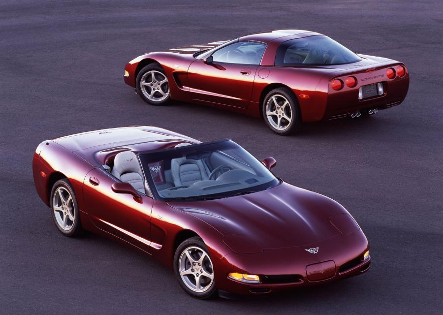  Chevrolet Corvette 1998 года  (фото 33 из 84)